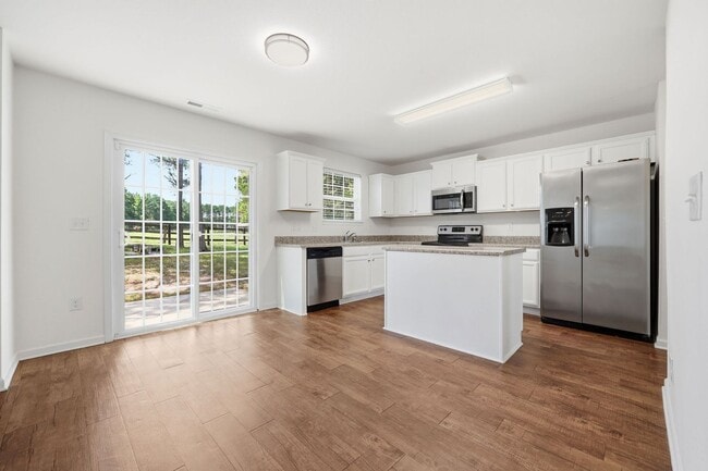 Building Photo - 448 Botanical Ct