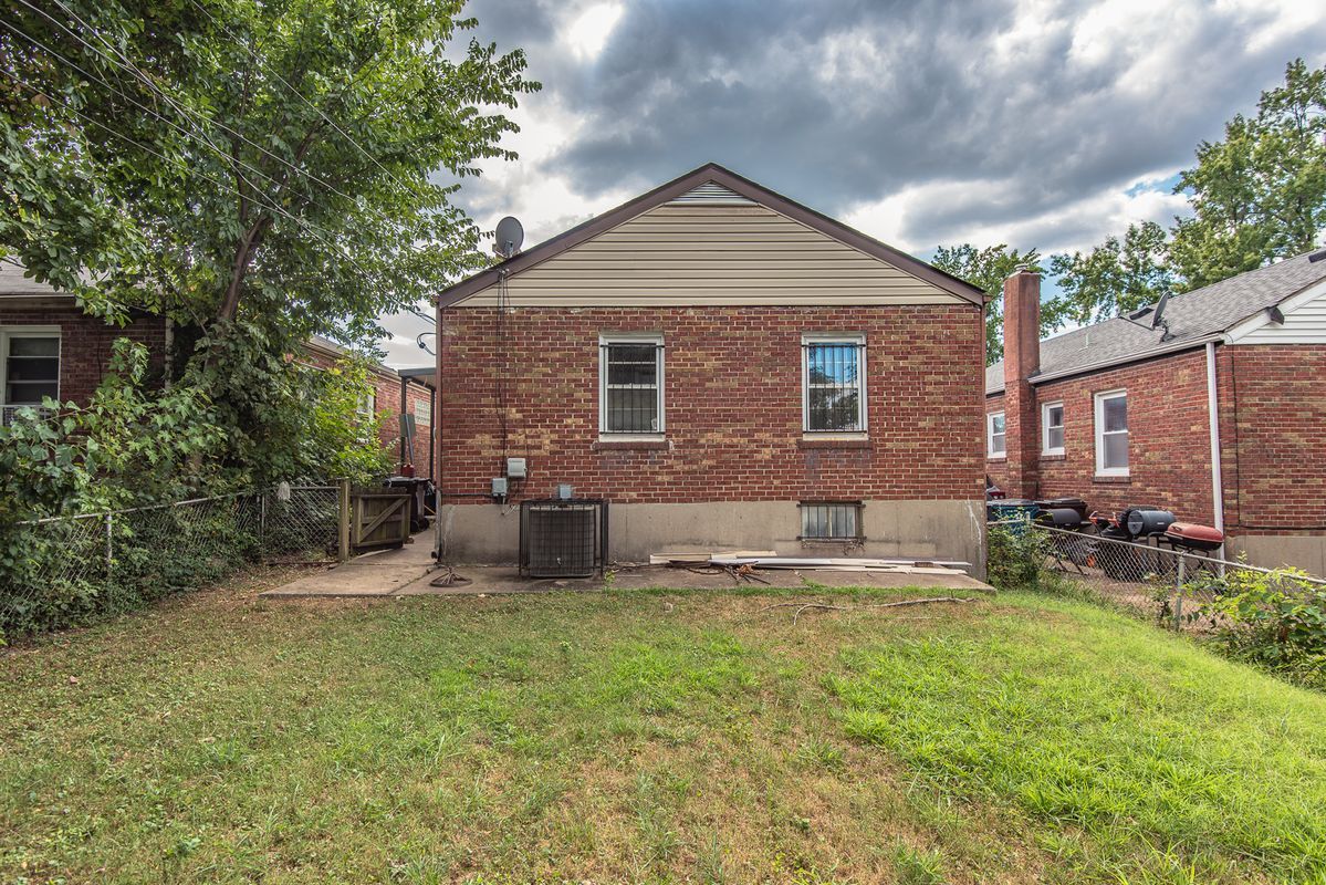 Building Photo - 6605 Kahns Ave