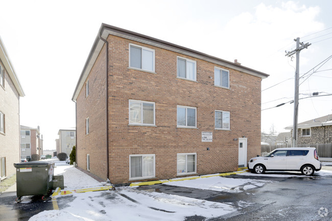 Building Photo - 9244 Sally Ln