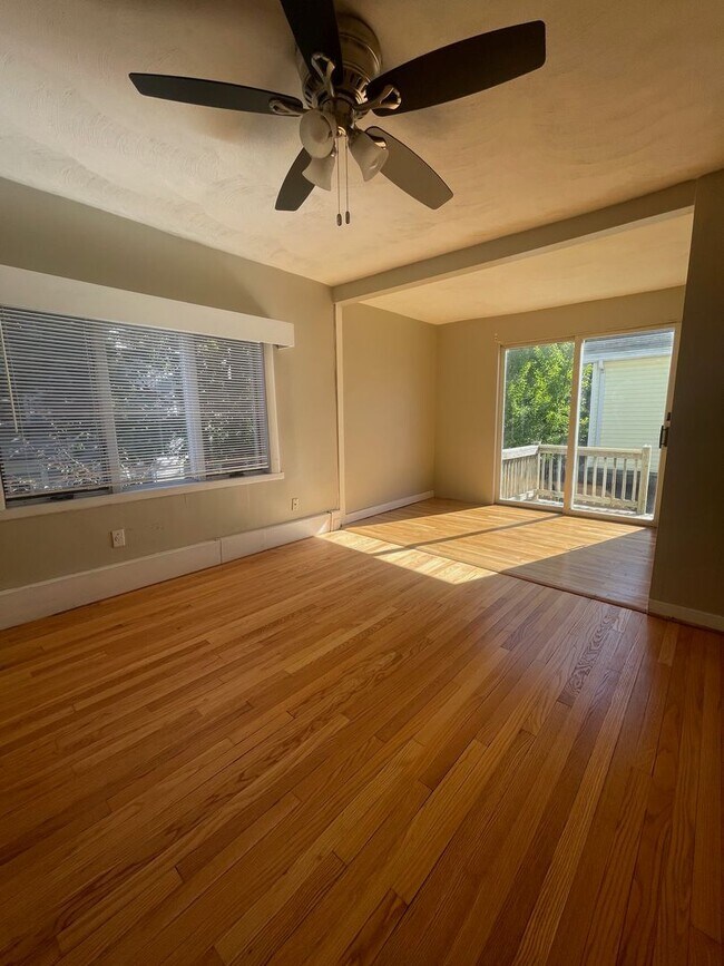 Building Photo - 296-298 Hurley Street