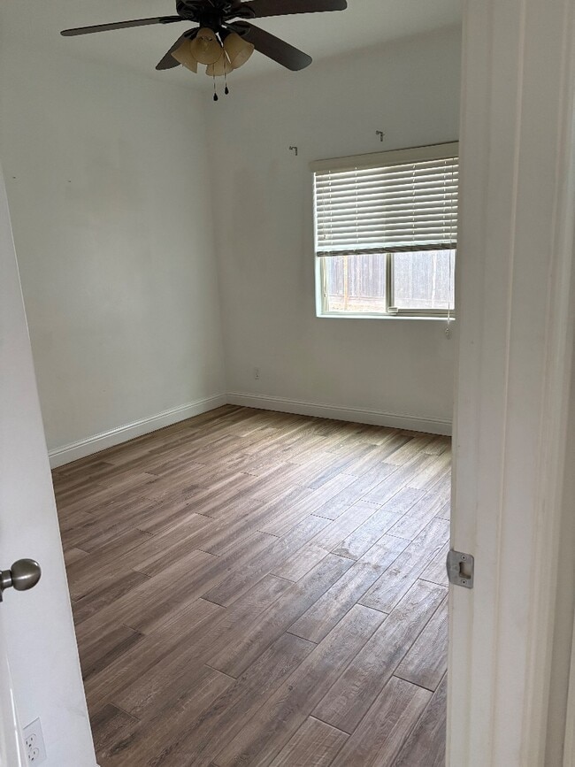 Building Photo - 3806 N Alamos Ave