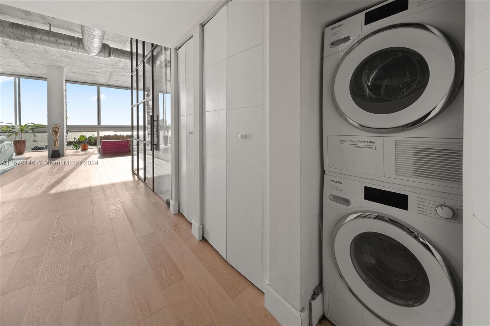 Building Photo - 7934 West Dr