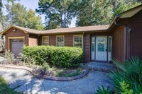 Building Photo - 1405 Parkdale Dr