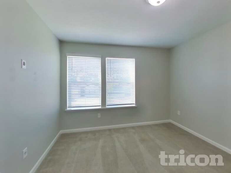 Building Photo - 9762 Lemon Grass Ln