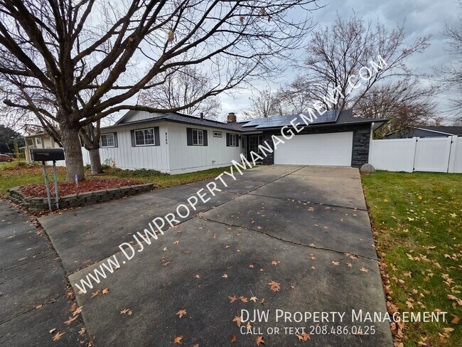 Primary Photo - 9144 W Dalton Pl