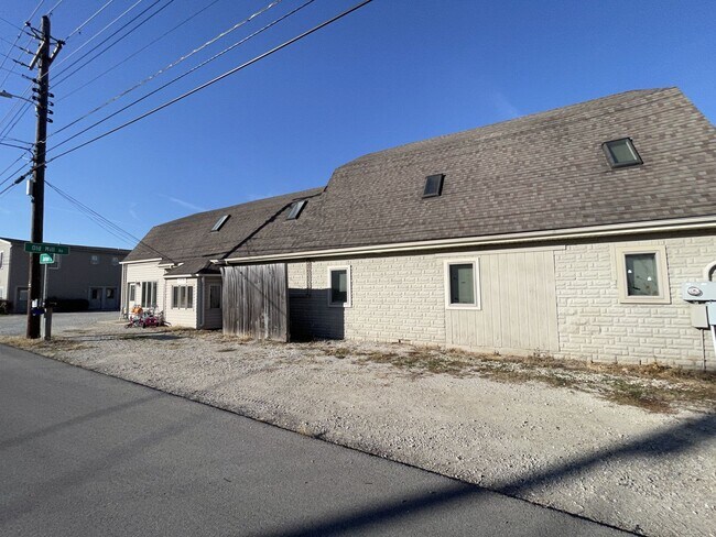 Building Photo - Yorktown School District