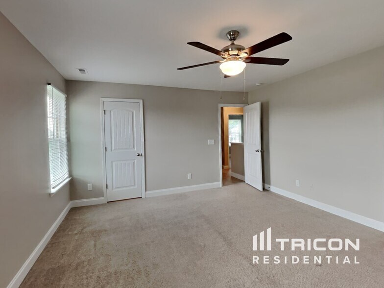 Building Photo - 3317 Lacewing Dr