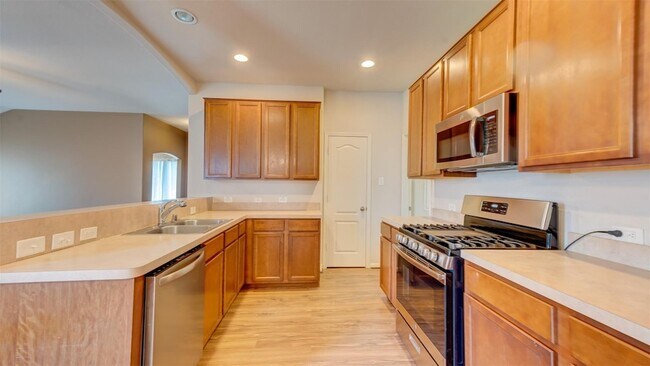 Building Photo - 2831 Lockeridge Bend Dr
