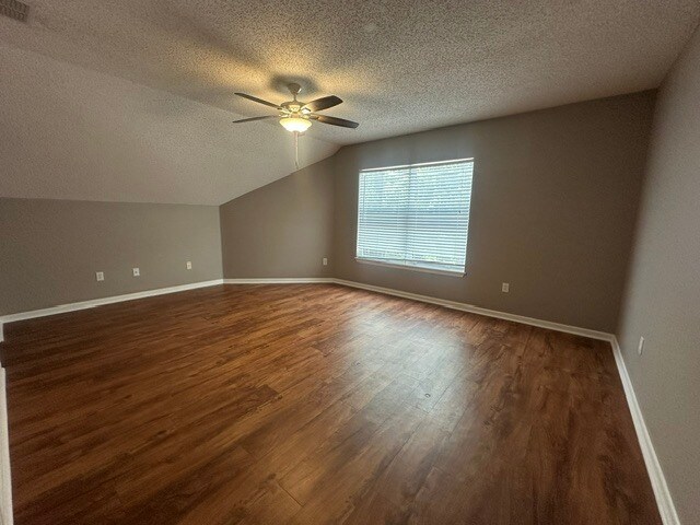 Building Photo - Spacious 4 Bedroom Home With Upstairs Private Suite And 2 Car Garage