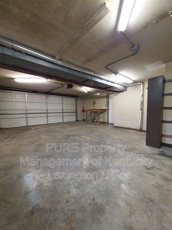 Building Photo - 1123 Gainesway Dr