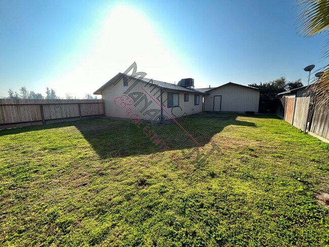 Building Photo - 1498 E Cerritos Ave