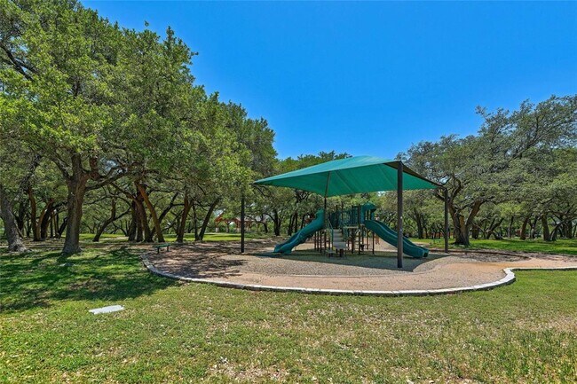 Building Photo - 2412 Tivoli Dr