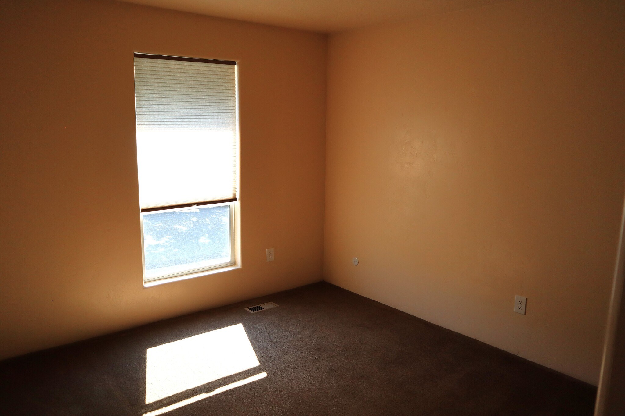 Building Photo - 5816 S 1325 E