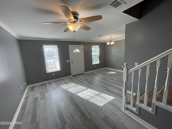 Building Photo - 127 Parker Village Cir