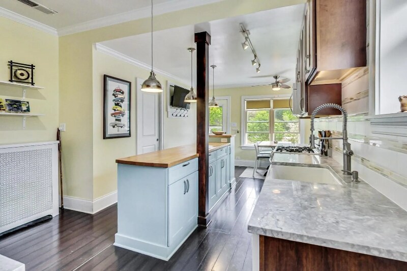Building Photo - 21 Le Moyne Pkwy