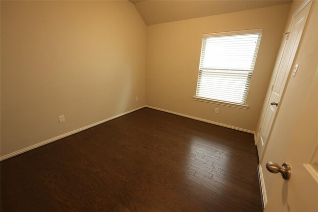 Building Photo - 2334 Falcon Brook Dr