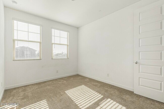 Building Photo - 9208 W Sells Dr