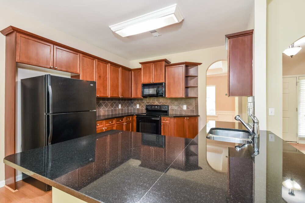 Building Photo - 410 Deepstream Crossing