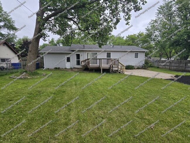 Building Photo - Three Bedroom Ranch w/ Finished Basement