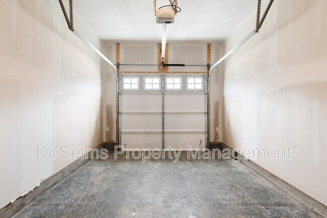 Building Photo - 431 Alcott Wy