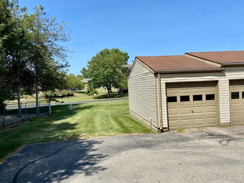 Building Photo - 83 Marco Ln