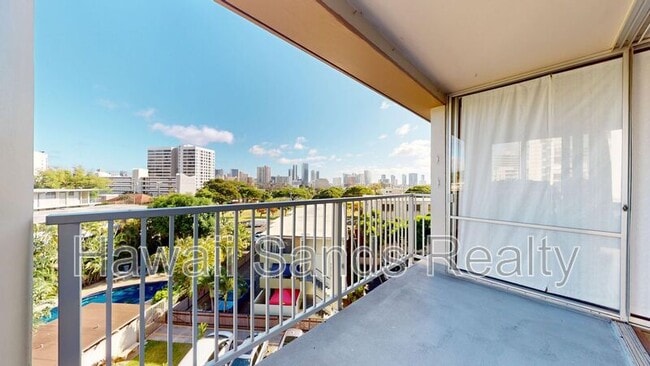 Building Photo - 1617 Ke’eaumoku St