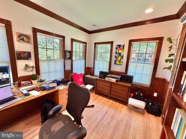 Building Photo - 7538 Morningside Dr NW