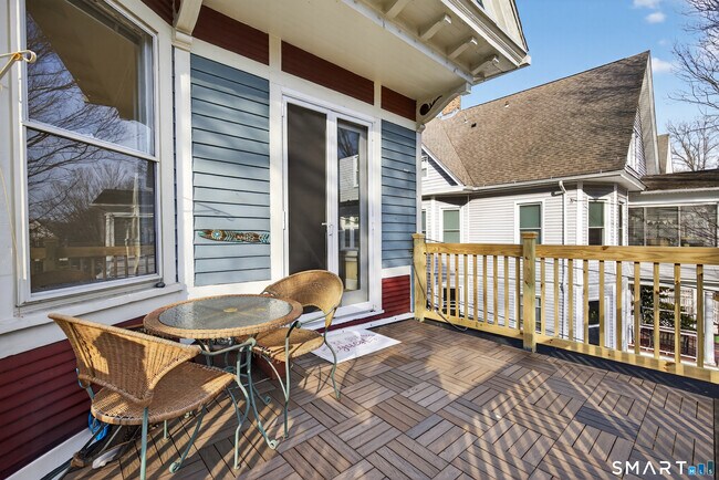 Building Photo - 339 Willow St