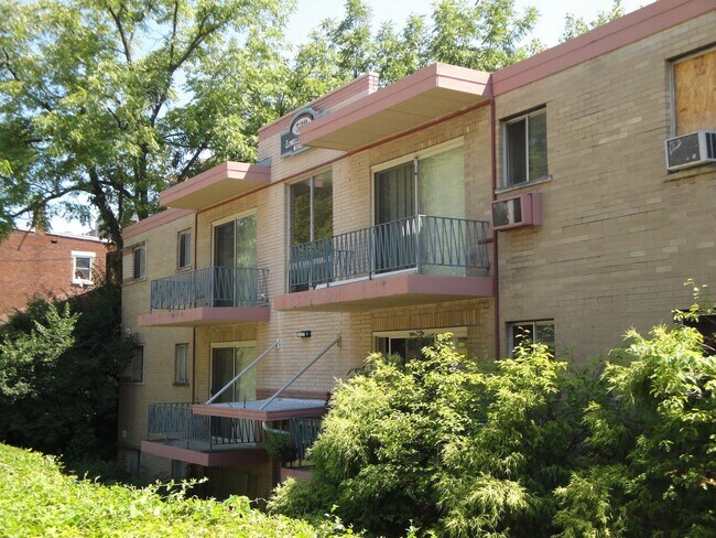 Building Photo - 539 Lowell Ave