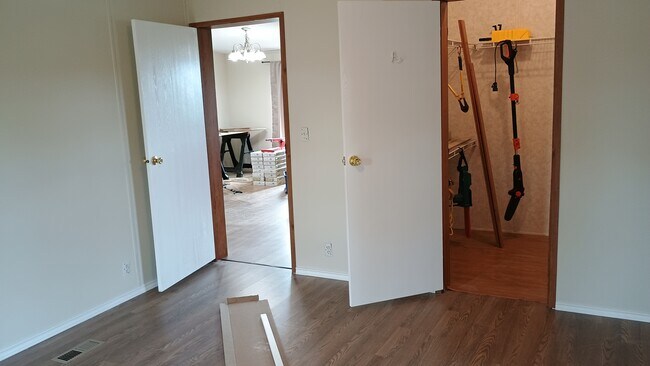 Building Photo - 2581 Co Rd 655