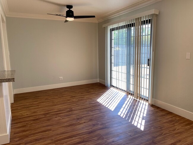 Building Photo - 3 Bedroom, 1 Bathroom Home in N. Highlands