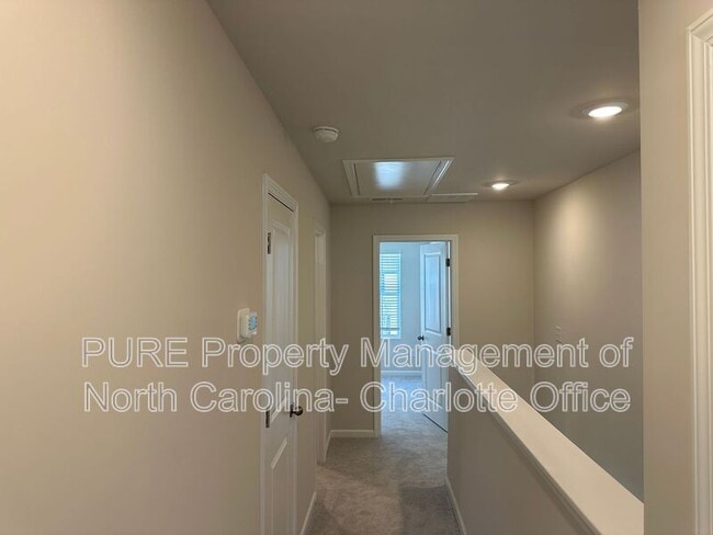 Building Photo - 1835 Autumn Mist Dr