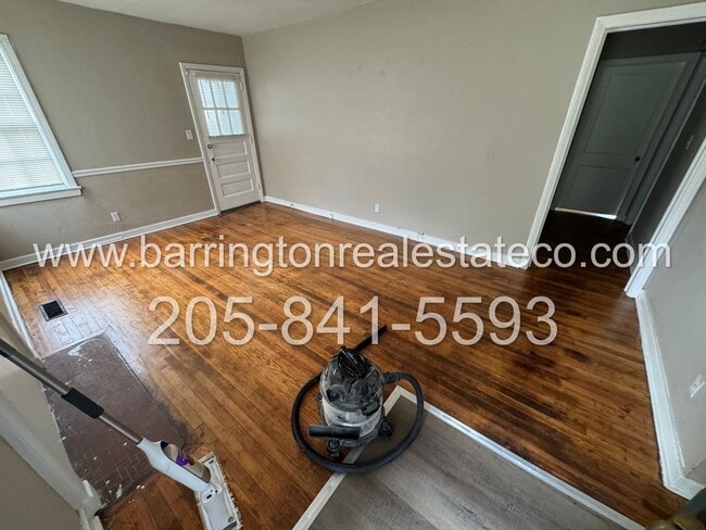 Building Photo - Midfield