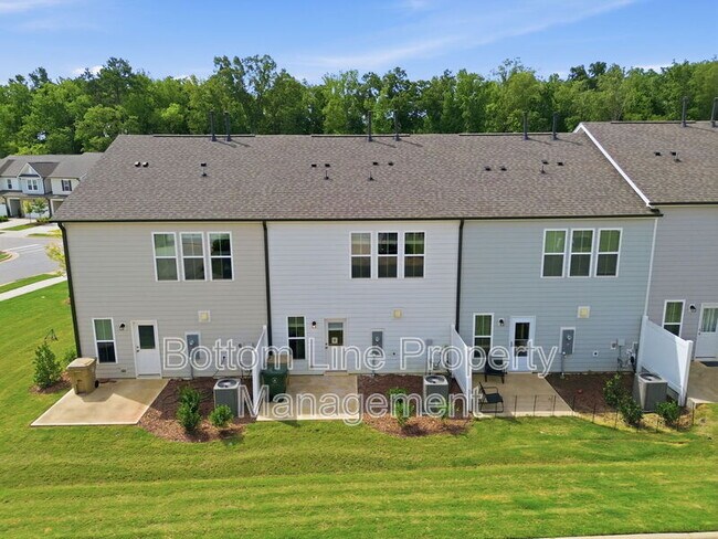 Building Photo - 460 Glen Clova Dr