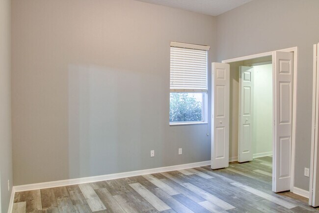 Building Photo - 805 Bainbridge Loop