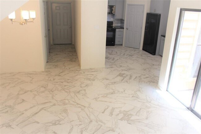 Building Photo - 12625 Memorial Dr