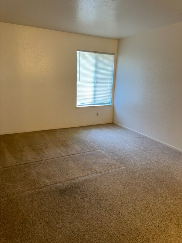 Building Photo - 284 W Lexington Ave