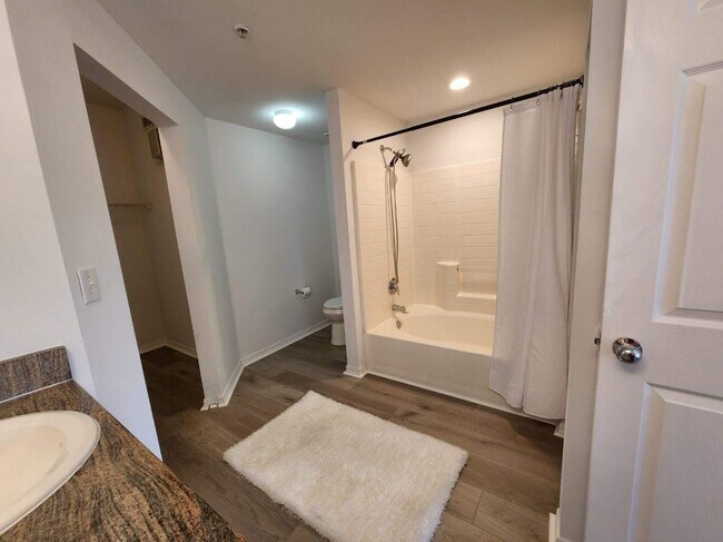 Building Photo - 5551 Bentgrass Dr