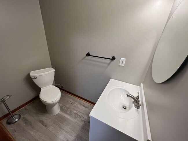 Building Photo - 15760 Flan Ct