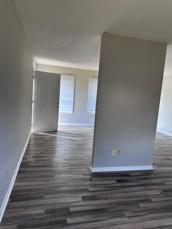 Building Photo - 1524 Richmond Rd