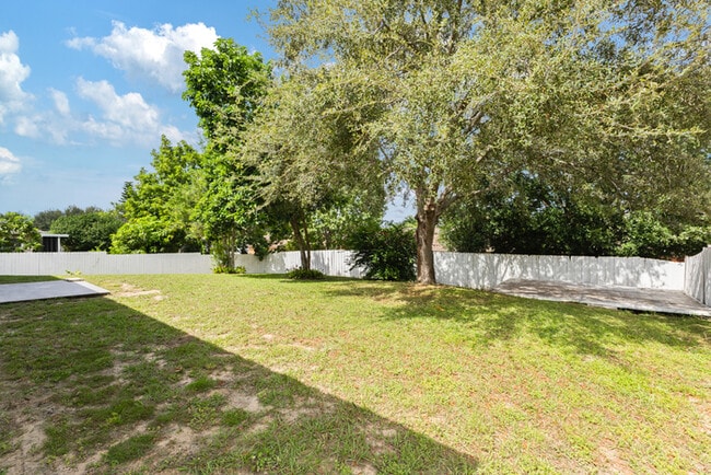 Building Photo - 13219 Pinyon Dr