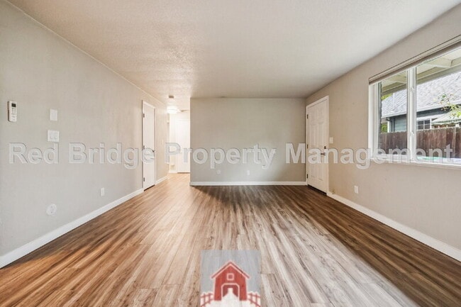 Building Photo - 3440 SE 8th Ave