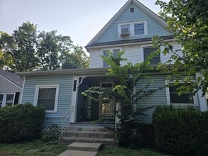 Building Photo - 3936 Mercier St