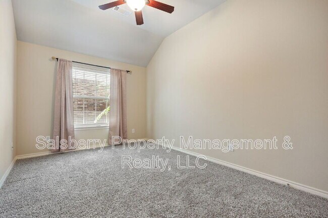 Building Photo - 9313 Bayard St