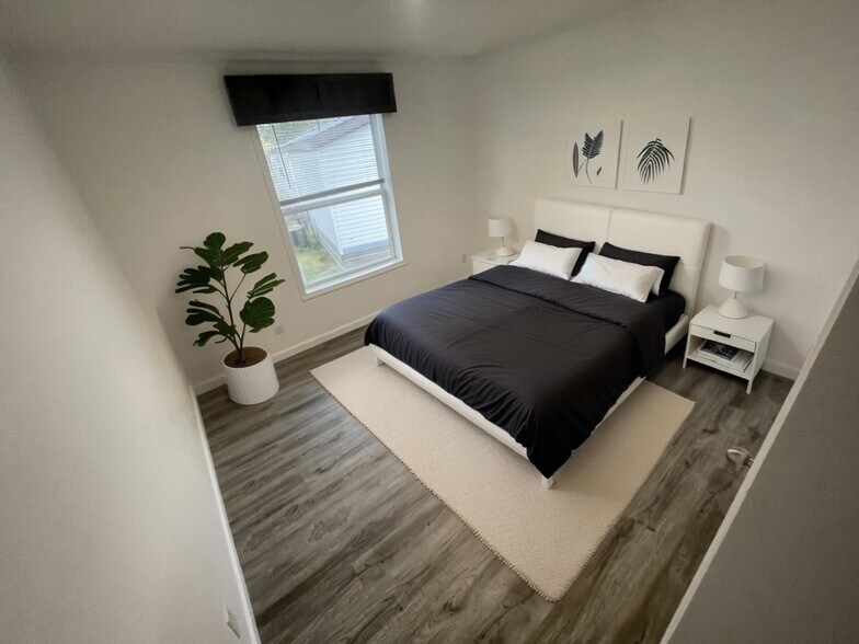 Building Photo - 16 Belmar St