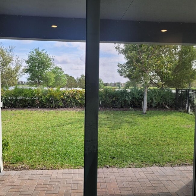 Building Photo - 1200 Sterling Pine Pl