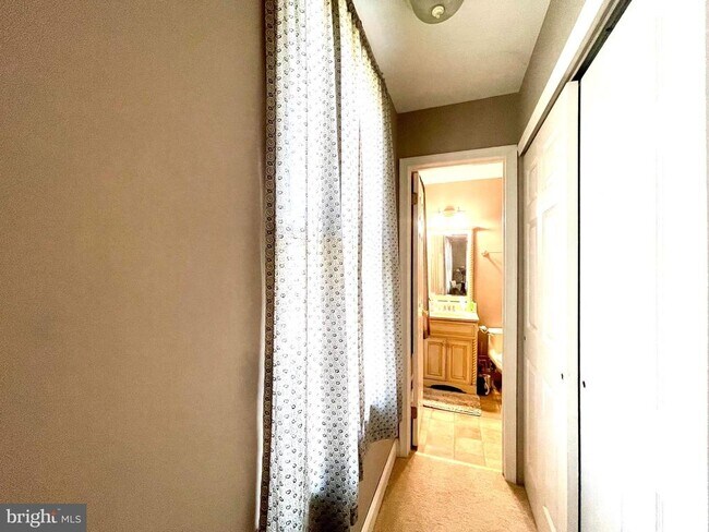 Building Photo - 4 Millbank Ct
