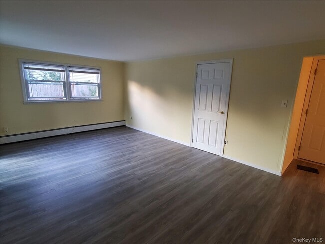 Building Photo - 57 N Lewis Ave