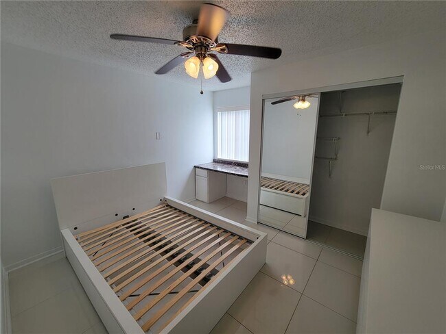 Building Photo - 2601 SW Archer Rd