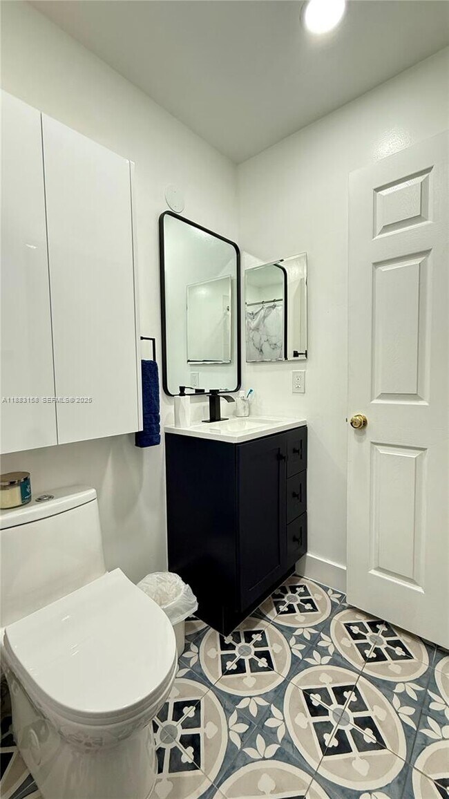 Building Photo - 5725 NW 114th Path